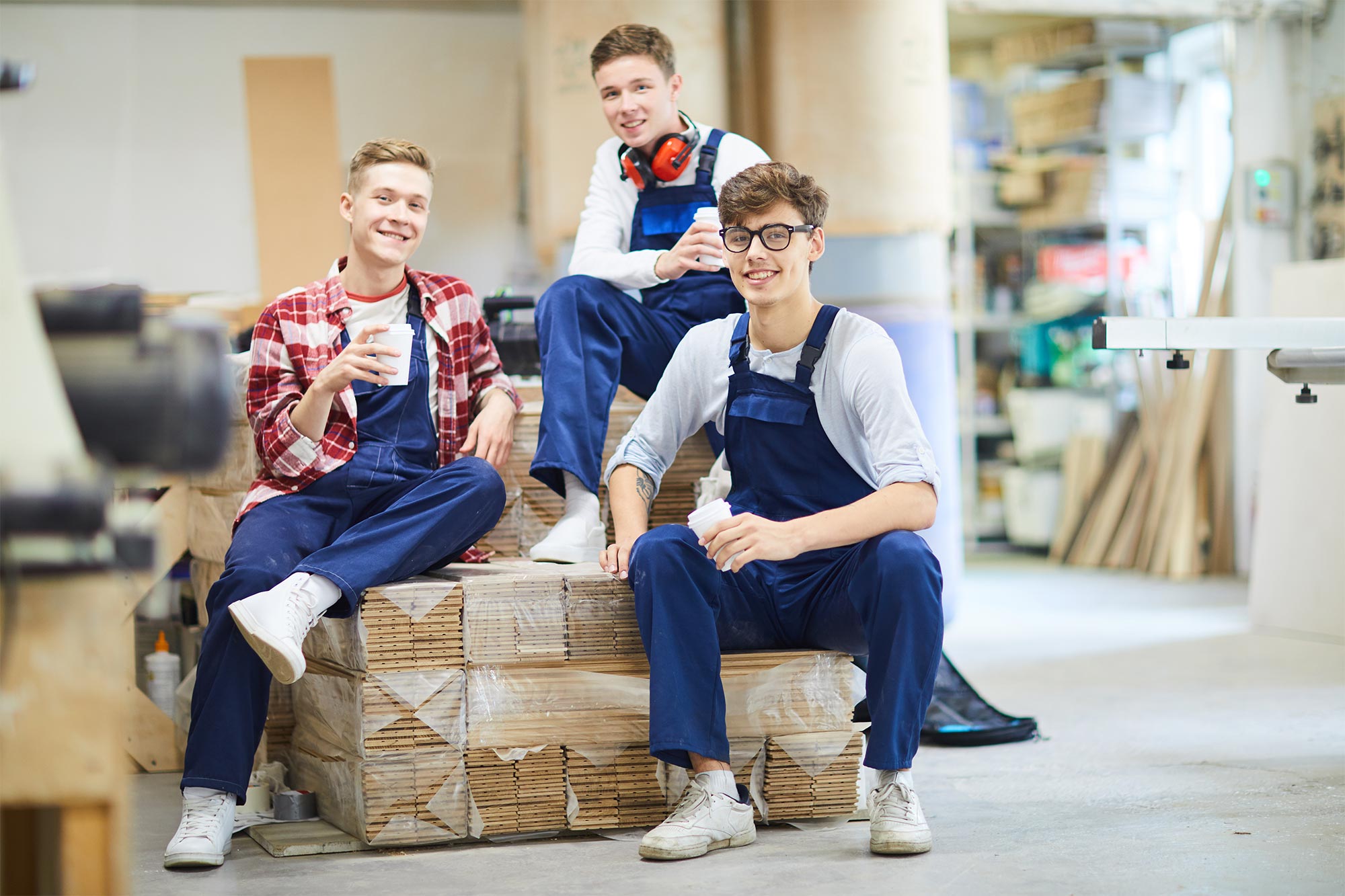 Profesionálne vypratávanie a sťahovanie v Bratislave – spoľahlivé služby vrátane autodopravy a prevozu stavebného materiálu